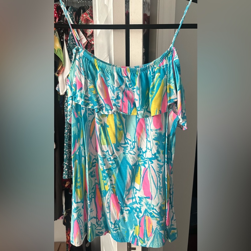 Lilly Pulitzer size large off the shoulder shirt in GUC